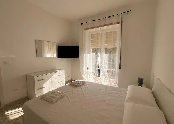 Alyssa - Fuscaldoapartment